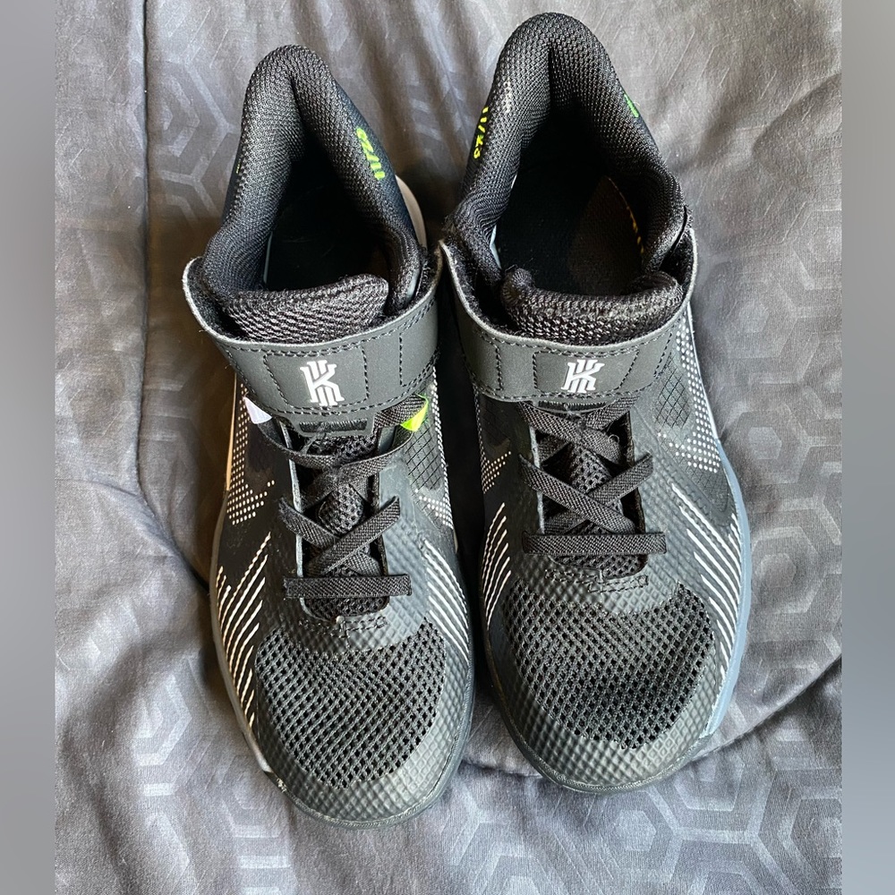 Nike kyrie shoes